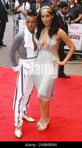 Sofia Hayat kommt bei der Gala-Premiere von Last Chance Harvey im Londoner Odeon West End an. Stockfoto