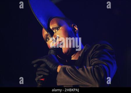 Grace Jones tritt im Somerset House, London, auf. Stockfoto