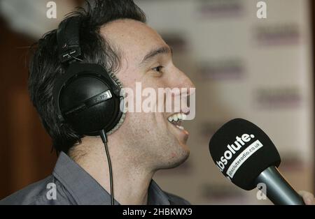 Stereophonics posieren und spielen live auf der Christian O'Connell Breakfast Show im Absolute Radio, London. Stockfoto