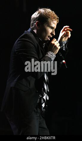 Brian Littrell von Backstreet Boys tritt beim Jingle Bell Ball von Capital FM in der O2 Arena in London auf. Stockfoto