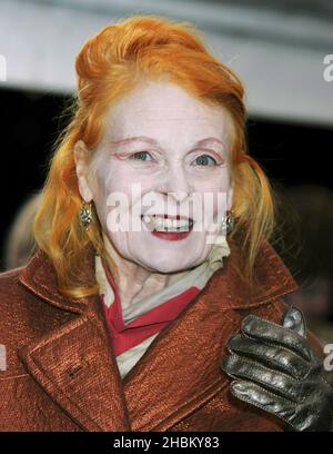 Vivienne Westwood kommt bei den British Comedy Awards in den LWT Studios in London an. Stockfoto