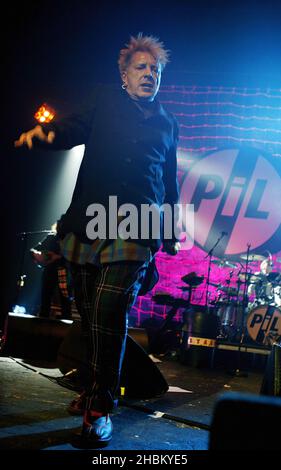 John Lydon von Public Image Limited tritt mit Pil an der 02 Academy in Brixton, London, auf Stockfoto