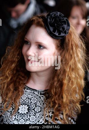 Jennie McAlpine kommt bei den Tric Awards im Grosvenor House Hotel, London an Stockfoto