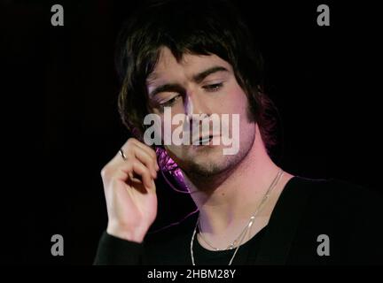 Liam Fray von den Courteeners tritt im Hard Rock Cafe, London, auf. Stockfoto