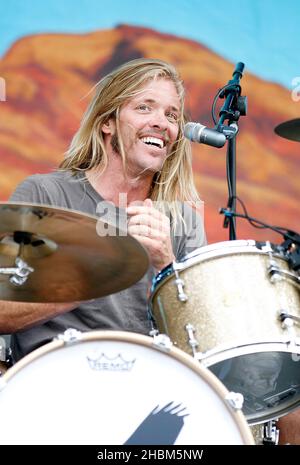 Taylor Hawkins und die Coattail Riders treten auf der Bühne des Wireless Festivals in London auf. Stockfoto