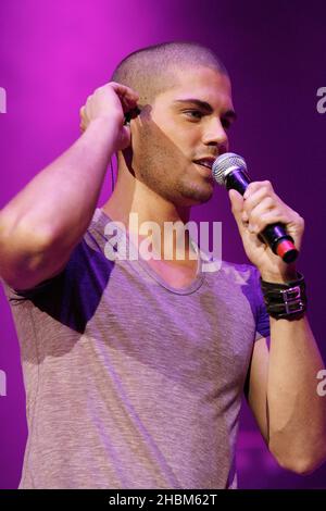 Max George von The Wanted treten am 13,2010. Juli auf der 1st Birthday Party of the Transformation Trust in der 02 Arena, London, auf. Stockfoto