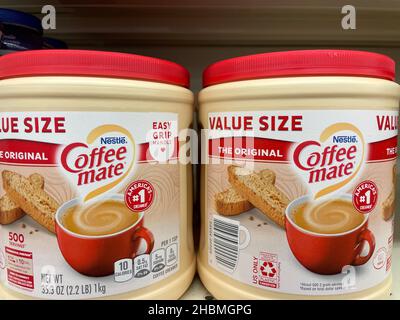 Columbia County, GA USA - 12 15 21: Kaffeesahne Stockfoto