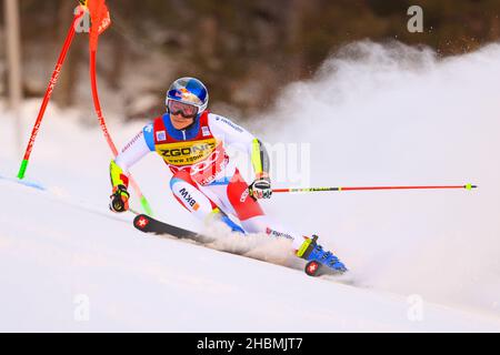 Alta Badia, Italien. 20th Dez 2021. ODERMATT Marco (SUI) erster Platz im Jahr 2021 FIS Ski World Cup - Riesenslalom der Männer, alpines Skirennen in Alta Badia, Italien, Dezember 20 2021 Quelle: Independent Photo Agency/Alamy Live News Stockfoto