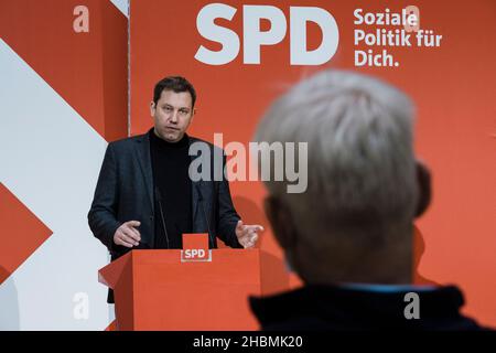 Berlin, Deutschland. 20th Dez 2021. Pressekonferenz der Sozialdemokratischen Partei in Berlin am 20. Dezember 2021. (Foto von Ralph Pache/PRESSCOV/Sipa USA) Quelle: SIPA USA/Alamy Live News Stockfoto