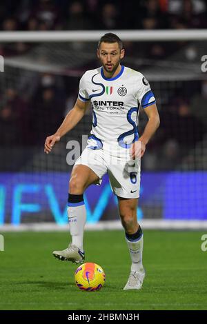 SALERNO, ITALIEN - 17. DEZEMBER: Stefan de Vrij vom FC Internazionale im Einsatz während des Serie A-Spiels zwischen US Salernitana und FC Internazionale bei S Stockfoto