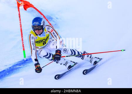 Gran Risa, Alta Badia, Italien, 20. Dezember 2021, SKIFAHREN - AUDI FIS SKI WORLD CUP, GS MEN&#XA;ALTA BADIA, TRENTINO-SÜDTIROL, ITALIEN&#XA;2021-12-20 - Montag &#XA;Bild zeigt SCHMID Alexander (GER) den dritten Platz&#XA;&#XA; während des 2021 FIS Ski World Cup - Men &#39;s Riesenslalom - alpines Skirennen Stockfoto