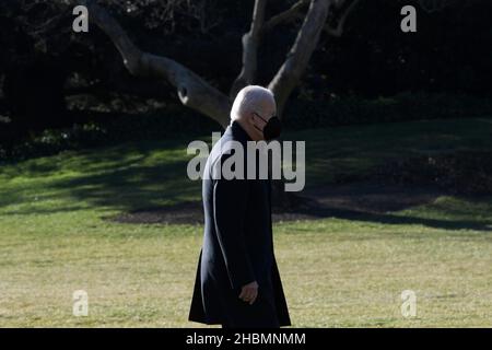 20. Dezember 2021, Washington, District of Columbia, USA: US-Präsident JOE BIDEN kommt heute am 20. Dezember 2021 im Weißen Haus im South Lawn/Weißen Haus in Washington DC, USA, an. (Bild: © Lenin Nolly/ZUMA Press Wire) Stockfoto