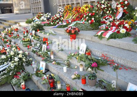 Gedenkstätte für die 13 Opfer des islamischen Terroranschlags am Breitscheidplatz in Berlin, 20. Dezember 2021. Stockfoto