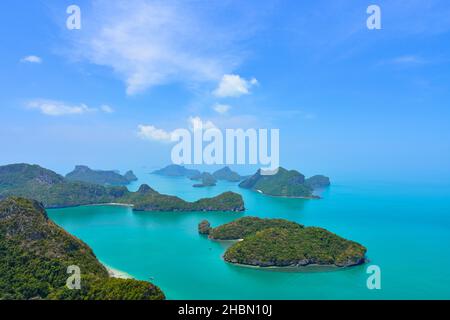 Atemberaubende Aussicht auf die vielen Inseln des Ang Thong Marine Park Stockfoto