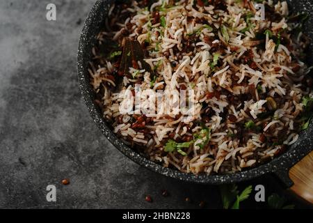 Ulavacharu Biryani / Horse gram or muthira pulav - nahrhaftes vegetarisches Gericht aus dem südindischen Bundesstaat Andra pradesh, selektiver Fokus Stockfoto