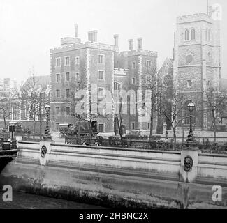 Lambeth Palace von der Themse, London, viktorianische Zeit Stockfoto