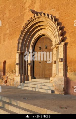 Portikus der Kirche La Sang. Llíria, Valencia. Comunitat Valenciana. Spanien. Stockfoto