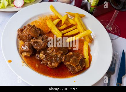 Fleisch für Stierschwanzeintopf Rabo de toro Spanien Stockfoto