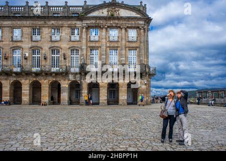 Pazo de Raxoi aka Palacio de Rajoy neoklassizistischer Palast in Praza do Obradoiro, Santiago de Compostela, Galicien, Spanien, Europa Stockfoto