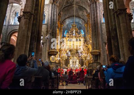 Botafumeiro Zeremonie in der Kathedrale von Santiago de Compostela in Praza do Obradoiro Santiago de Compostela A Coruña, Spanien. Stockfoto