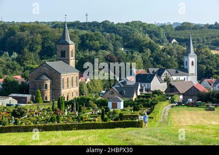 Deutschland, Wuelfrath, Wuelfrath-Duessel, Bergisches Land, Niederbergisches Land, Niederberg, Rheinland, Nordrhein-Westfalen, NRW, Huegellandschaft m Stockfoto