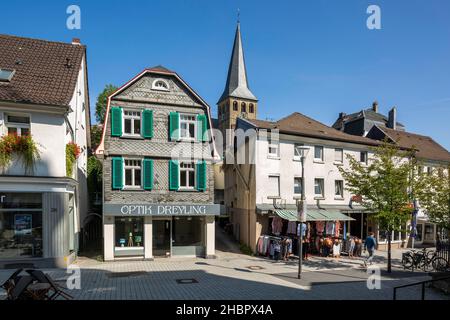 Deutschland, Mettmann, Bergisches Land, Niederbergisches Land, Niederberg, Rheinland, Nordrhein-Westfalen, NRW, Wohngebäude und Chefhäuser an Stockfoto