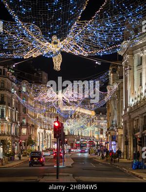 Regents Street, Weihnachtsbeleuchtung in London, 2021 Stockfoto