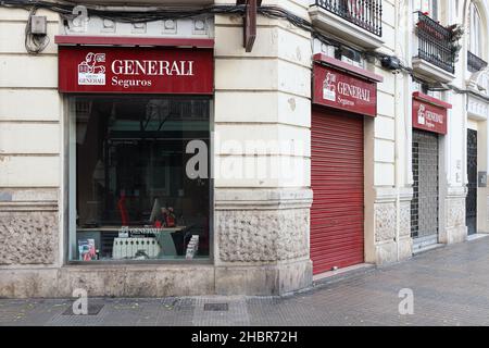 VALENCIA, SPANIEN - 20. DEZEMBER 2021: Generali ist eine italienische Versicherungsgesellschaft Stockfoto