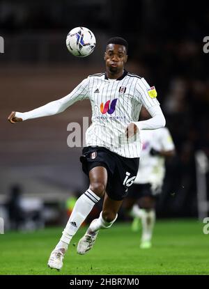 London, Großbritannien. 20th Dez 2021. Tosin Adarbioyo von Fulham während des Sky Bet Championship-Spiels im Craven Cottage, London. Bildnachweis sollte lauten: David Klein/Sportimage Kredit: Sportimage/Alamy Live News Stockfoto