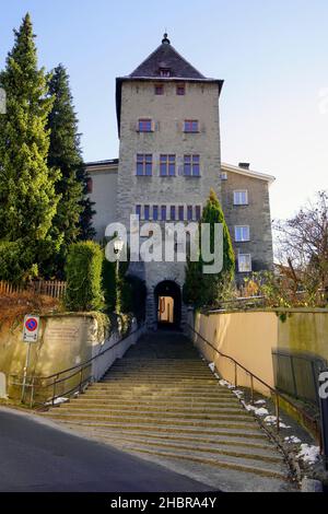 Eintritt in den Dom St. Maria von der Himmelfahrt in der Altstadt von Chur, Kanton Graubünden (Graubünden), Schweiz Stockfoto