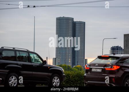 RIGA, LETTLAND. 6th. September 2021. Selektiver Fokus auf Foto. Blick auf die Z Towers Gebäude in Riga. Stockfoto
