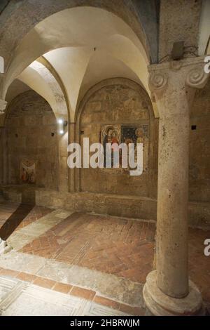 Kathedrale Santa Maria Assunta, Innenraum, Krypta, Fresken, Rieti, Latium, Italien, Europa Stockfoto