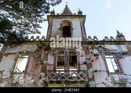 Kirche Nossa Senhora da Ajuda in Pedro Miguel, durch Erdbeben zerstört, Faial, Azoren Stockfoto
