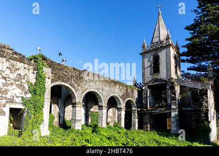 Kirche Nossa Senhora da Ajuda in Pedro Miguel, durch Erdbeben zerstört, Faial, Azoren Stockfoto