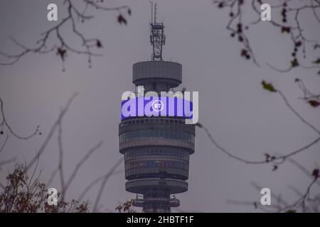 BT Tower, Blick über den Tag. London, Großbritannien 21. Dezember 2021. Stockfoto