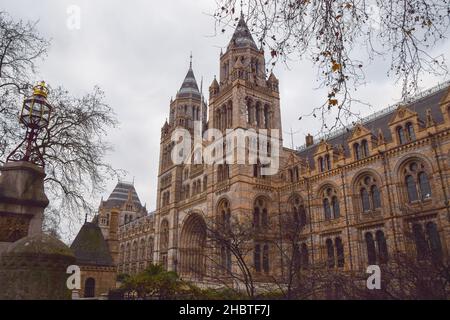 Natural History Museum, Außenansicht, South Kensington. London, Großbritannien 21. Dezember 2021. Stockfoto