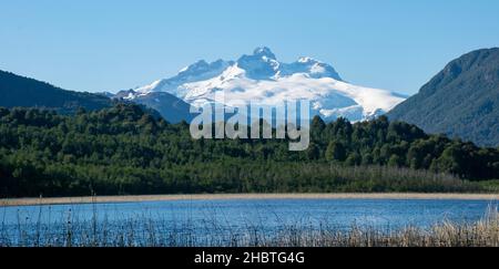 Tronador, Landschaftsansicht seit dem See in Bariloche Patagonia Argentinien Stockfoto