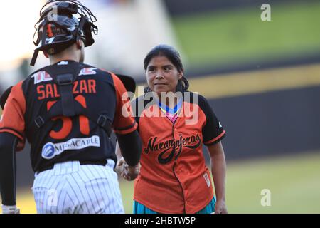 María Lorena Ramírez Hernández corredora de fondo mexicana de la comunidad Indígena rarámuri se presento en el estadio Sonora para el lanzamiento de l Stockfoto
