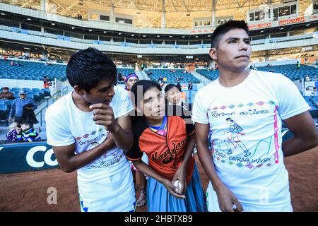 María Lorena Ramírez Hernández corredora de fondo mexicana de la comunidad Indígena rarámuri se presento en el estadio Sonora para el lanzamiento de l Stockfoto