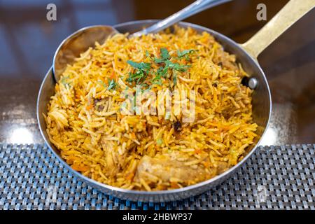 Beliebte indische Küche Mughlai biryani im Restaurant Stockfoto