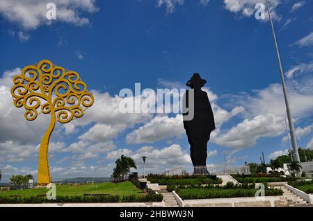 Metallische Silhouette des Generals der Freien Männer Augusto C Sandino in der Loma de Tiscapa, dem höchsten Hügel in Managua, der Hauptstadt Nicaraguas. Stockfoto