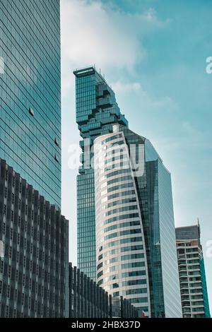 Bangkok, Thailand 12.03.2021 der King Power MahaNakhon Wolkenkratzer ist ein gemischter Wolkenkratzer im zentralen Geschäftsviertel Silom, Sathon Stockfoto