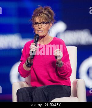 Phoenix, Arizona, USA. 19th Dez 2021. SARAH PALIN spricht auf dem AmericaFest, einem Wendepunkt in den USA. (Foto: © Brian Cahn/ZUMA Press Wire) Stockfoto