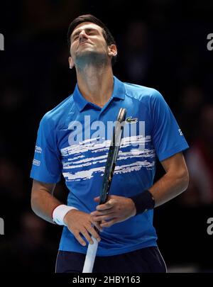 Aktenfoto vom 12-11-2019 von Novak Djokovic reagiert. Die Organisatoren der Australian Open wissen immer noch nicht, ob der Titelverteidiger Novak Djokovic im nächsten Monat beim Turnier spielen wird. Ausgabedatum: Mittwoch, 22. Dezember 2021. Stockfoto