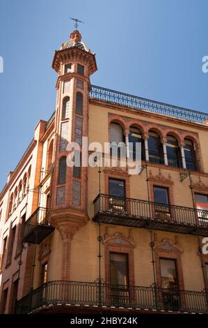 Turm von Casa Álvaro Dávila, Marquis von Villamarte aus Sevilla, Spanien. Stockfoto