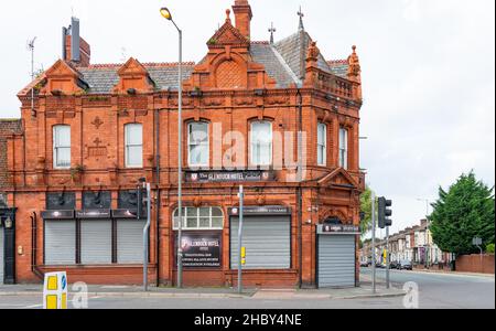The Glenbuck Hotel, ehemals Stanley Park Pub, Walton Breck Rd, Anfield, Liverpool 4. Bild aufgenommen im September 2021. Stockfoto