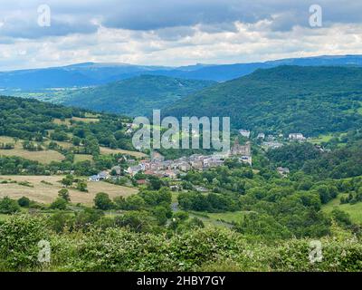 Blick auf das alte Dorf Saint Nectaire in der Auvergne, berühmt für seinen Kuhkäse Stockfoto