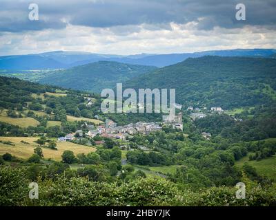 Blick auf das alte Dorf Saint Nectaire in der Auvergne, berühmt für seinen Kuhkäse Stockfoto