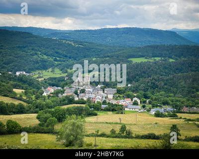 Blick auf das alte Dorf Saint Nectaire in der Auvergne, berühmt für seinen Kuhkäse Stockfoto