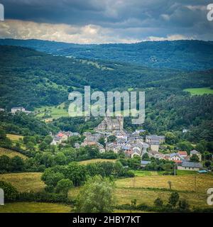 Blick auf das alte Dorf Saint Nectaire in der Auvergne, berühmt für seinen Kuhkäse Stockfoto